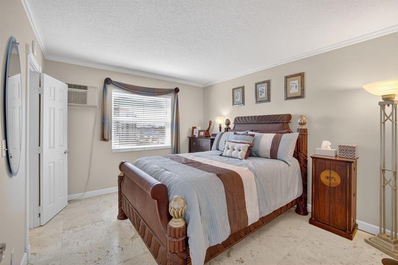 Image 29 of 69 For 200 Birch Rd  908