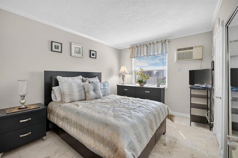 Image 32 of 69 For 200 Birch Rd  908