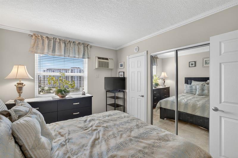 Image 36 of 69 For 200 Birch Rd  908