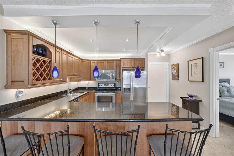 Image 6 of 69 For 200 Birch Rd  908