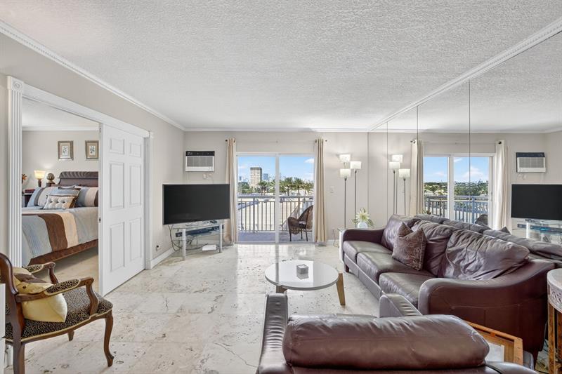 Image 9 of 69 For 200 Birch Rd  908