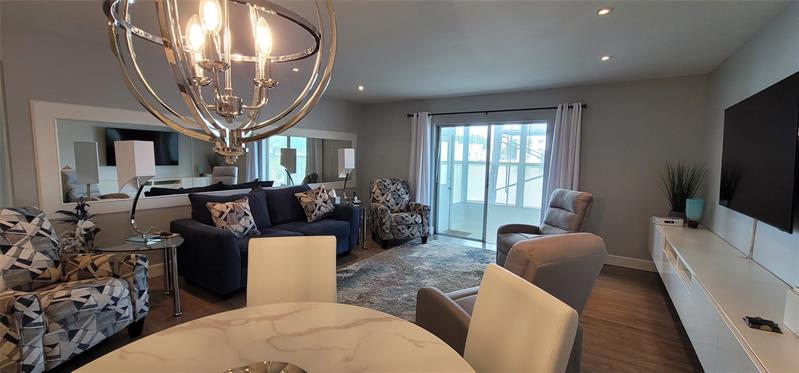 Image 11 of 43 For 4751 21 St  112