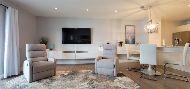 Image 13 of 43 For 4751 21 St  112