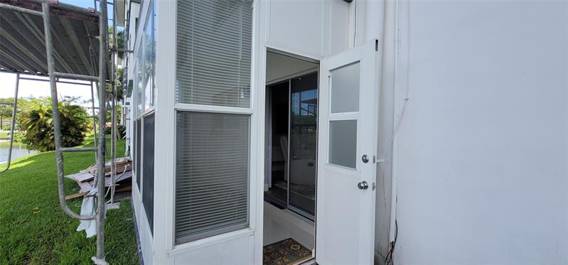 Image 18 of 43 For 4751 21 St  112