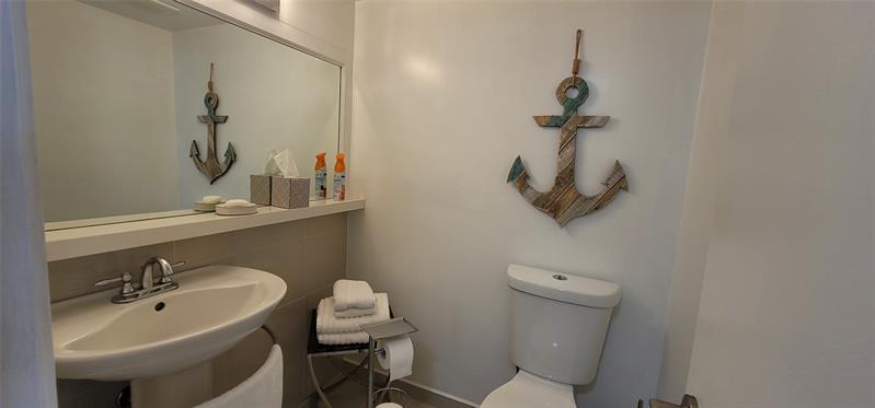 Image 23 of 43 For 4751 21 St  112