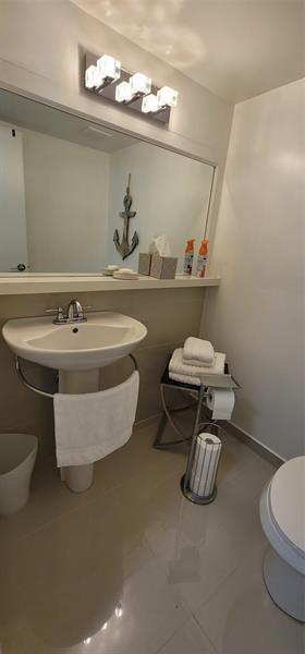 Image 24 of 43 For 4751 21 St  112