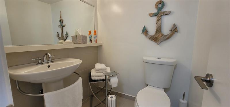 Image 25 of 43 For 4751 21 St  112