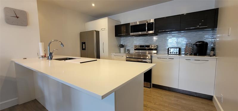 Image 4 of 43 For 4751 21 St  112