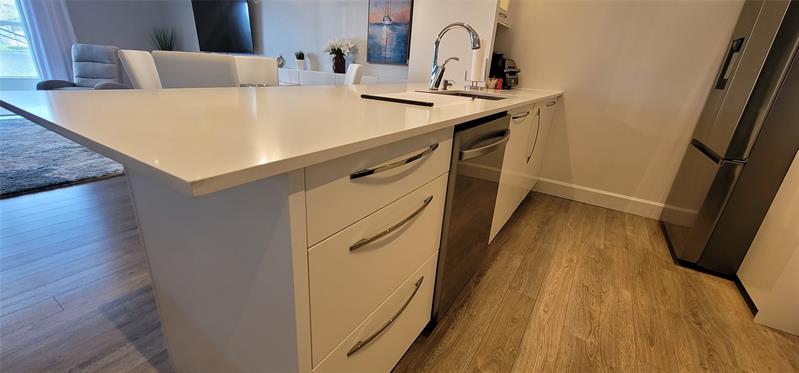 Image 42 of 43 For 4751 21 St  112