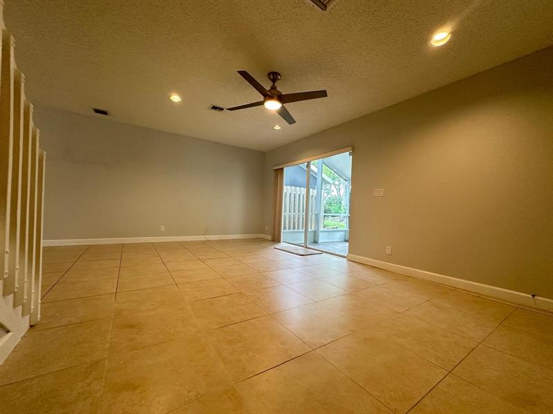 Image 11 of 29 For 1436 47th Ave