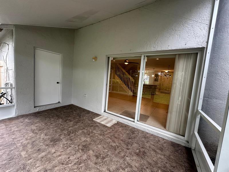 Image 17 of 29 For 1436 47th Ave