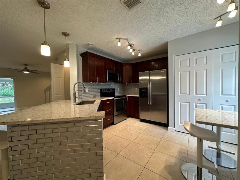 Image 18 of 29 For 1436 47th Ave