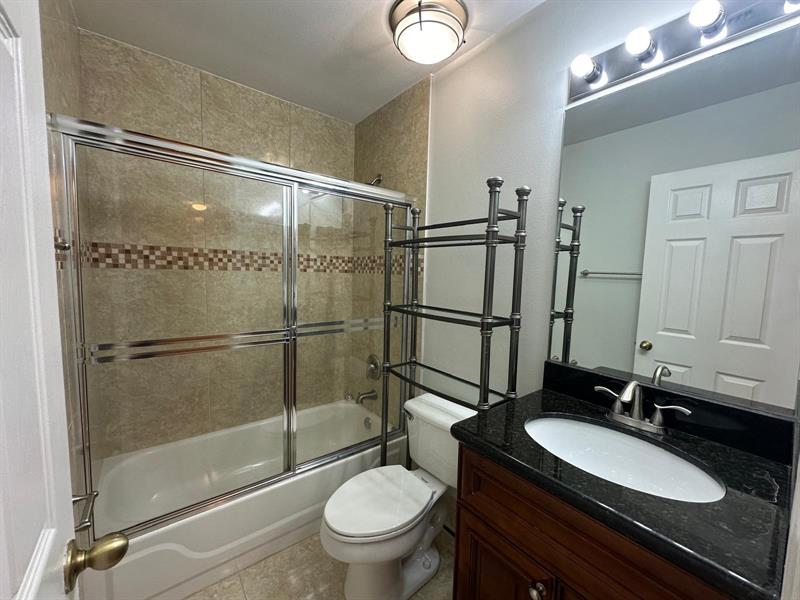 Image 19 of 29 For 1436 47th Ave