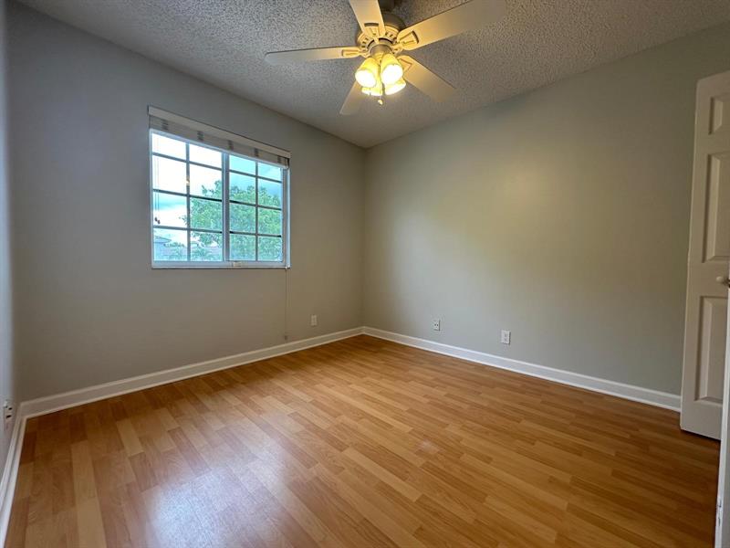 Image 20 of 29 For 1436 47th Ave