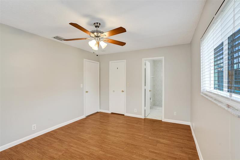 Image 14 of 49 For 7741 1st St  