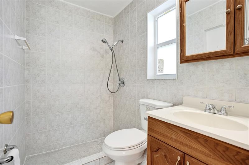 Image 18 of 49 For 7741 1st St  