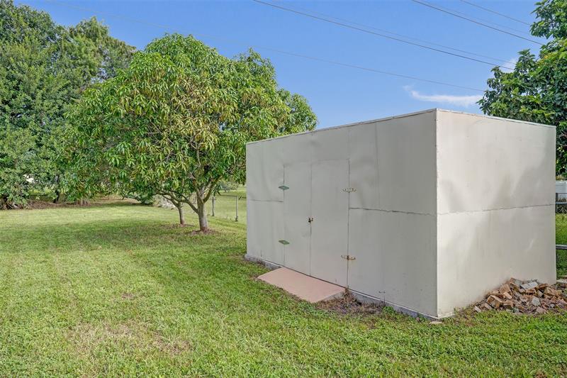 Image 28 of 49 For 7741 1st St  