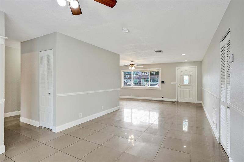 Image 7 of 49 For 7741 1st St  