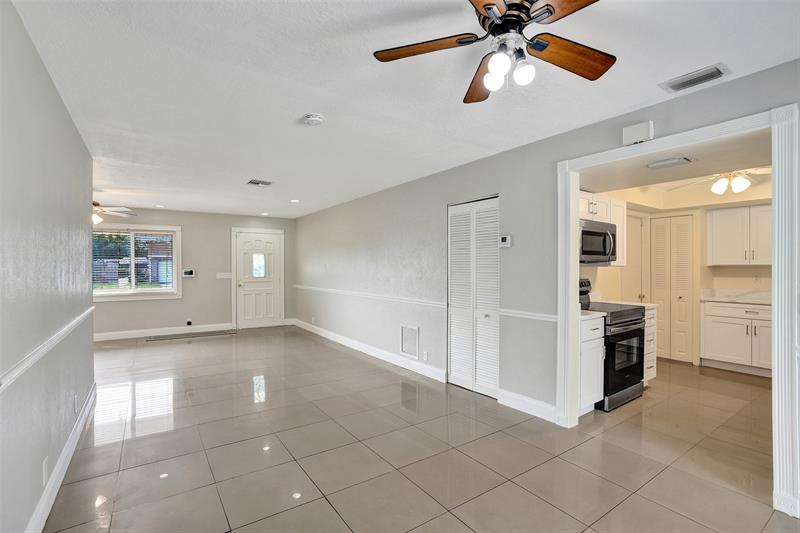 Image 9 of 49 For 7741 1st St  