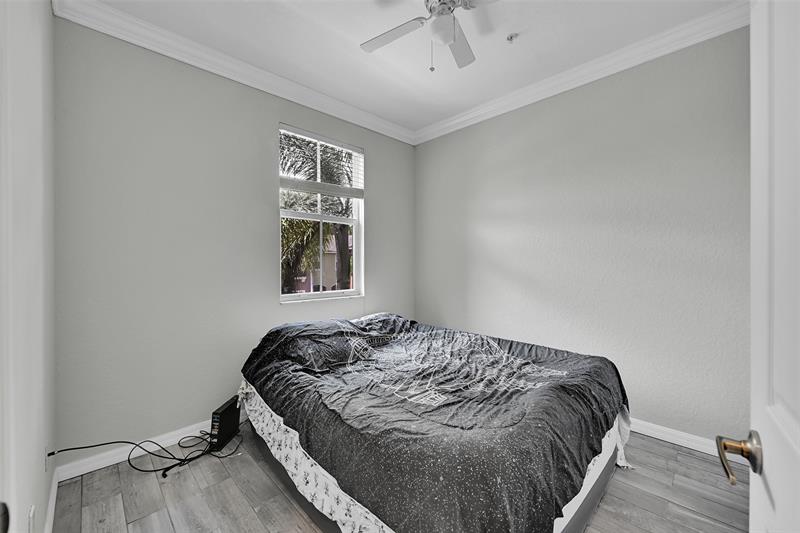 Image 17 of 25 For 2851 Prospect Rd  1202