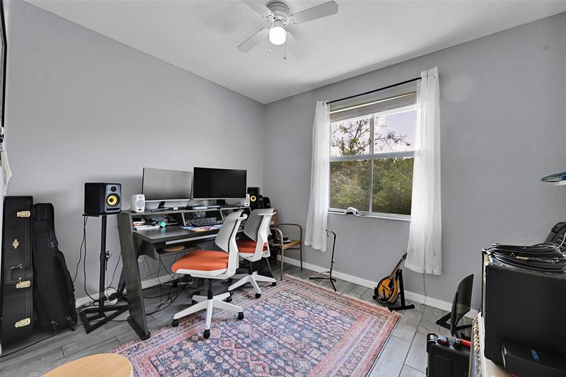 Image 18 of 25 For 2851 Prospect Rd  1202