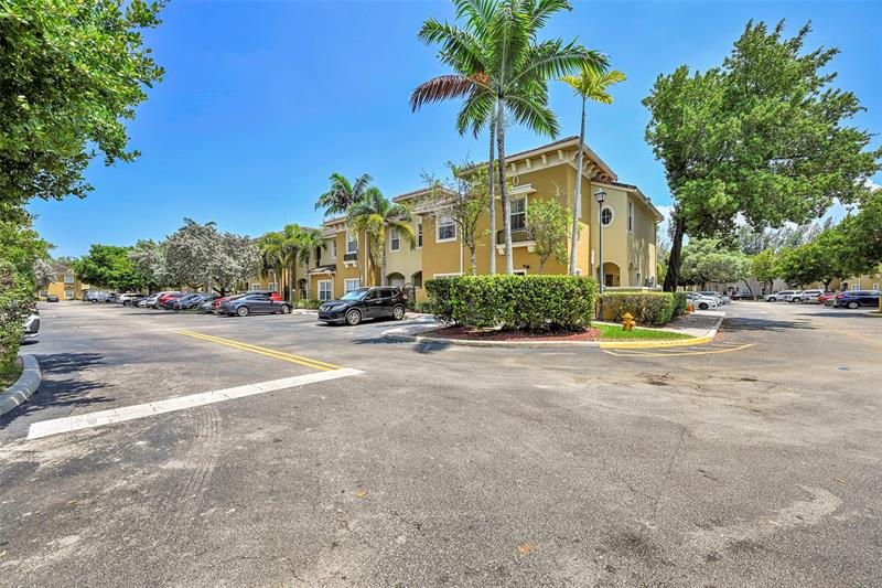 Image 23 of 25 For 2851 Prospect Rd  1202