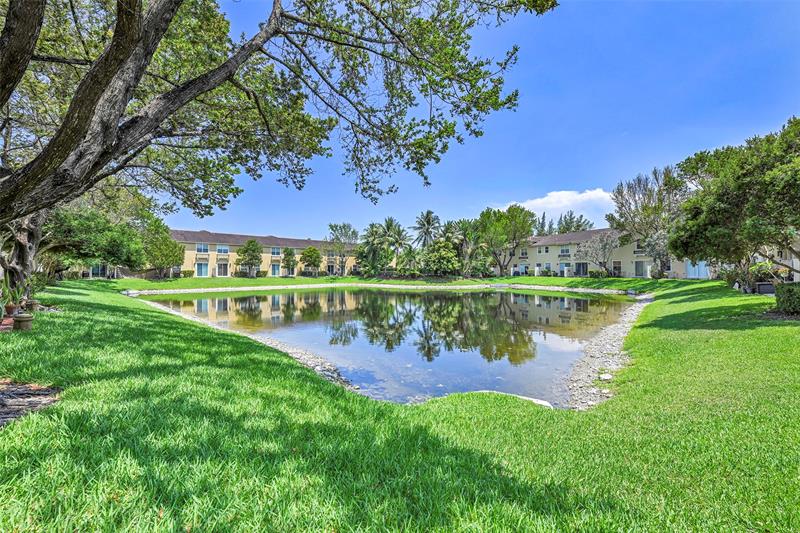 Image 4 of 25 For 2851 Prospect Rd  1202