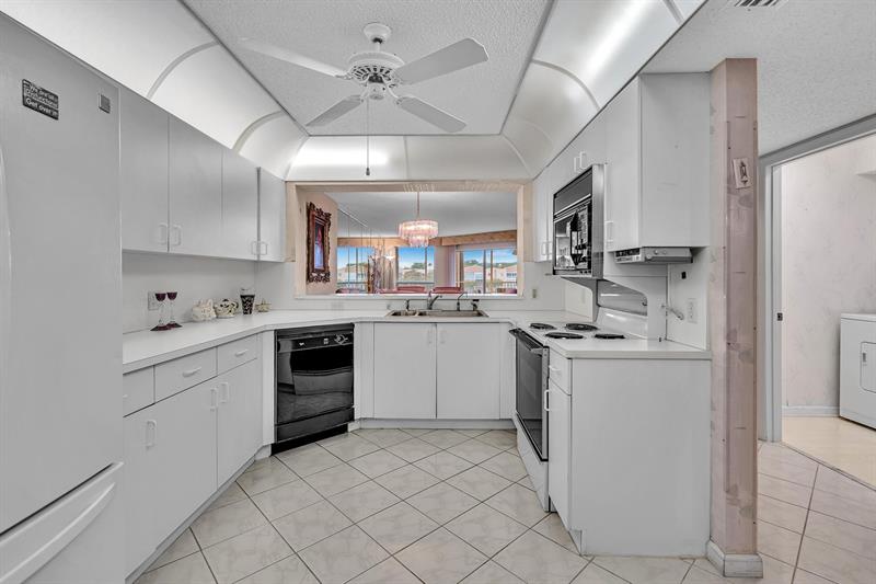 Image 11 of 83 For 7377 Granville Dr  311