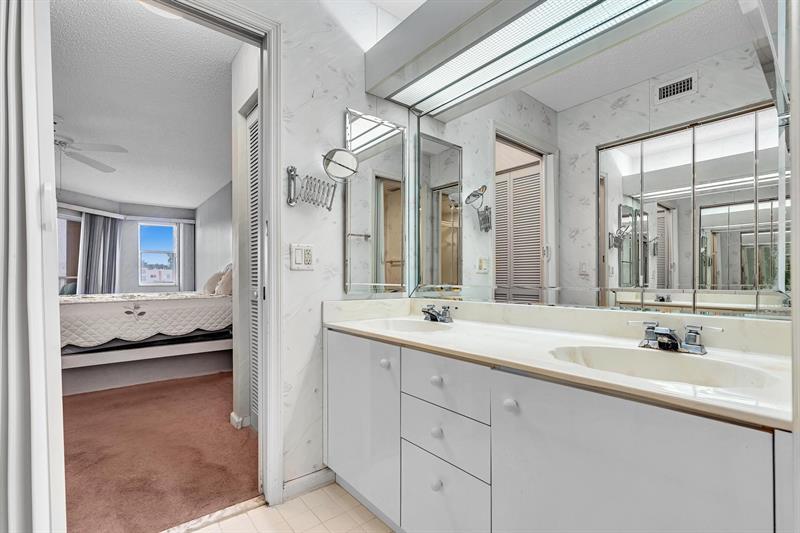 Image 29 of 83 For 7377 Granville Dr  311