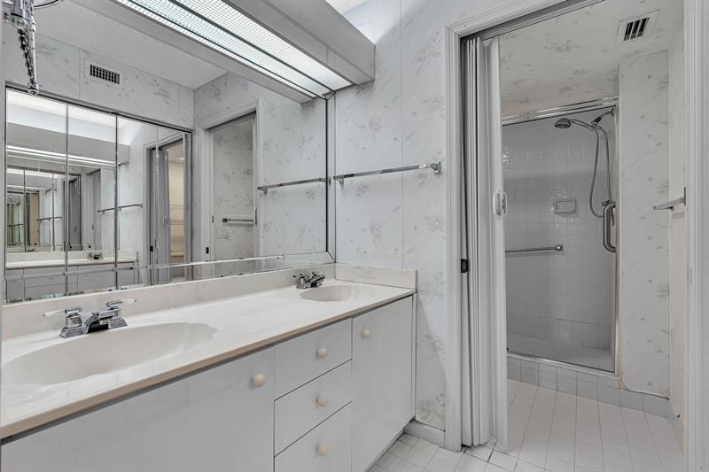 Image 30 of 83 For 7377 Granville Dr  311