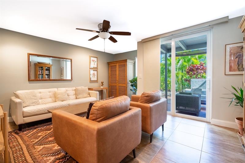 Image 11 of 34 For 658 Kensington Pl  11b