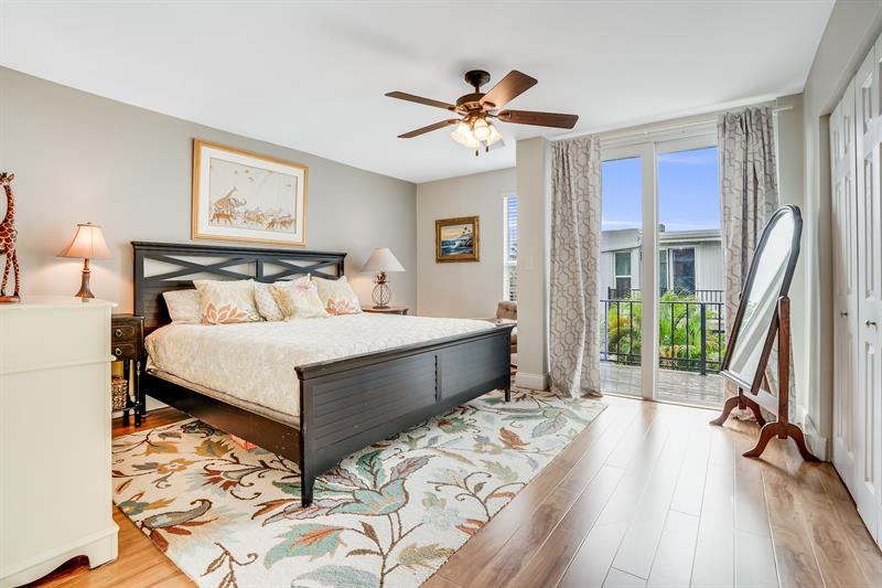 Image 18 of 34 For 658 Kensington Pl  11b