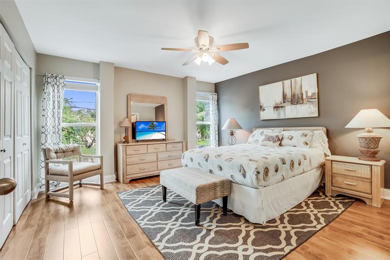 Image 20 of 34 For 658 Kensington Pl  11b