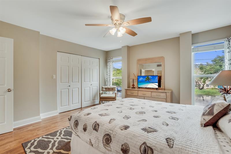 Image 22 of 34 For 658 Kensington Pl  11b