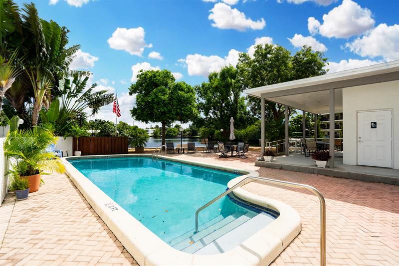 Image 29 of 34 For 658 Kensington Pl  11b