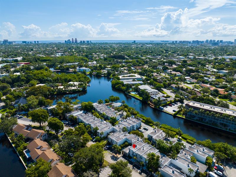 Image 31 of 34 For 658 Kensington Pl  11b