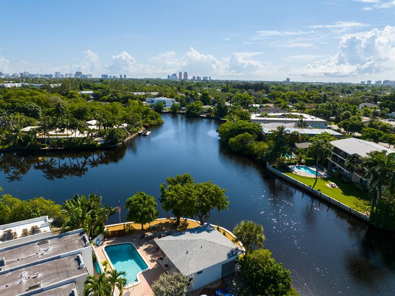 Image 32 of 34 For 658 Kensington Pl  11b