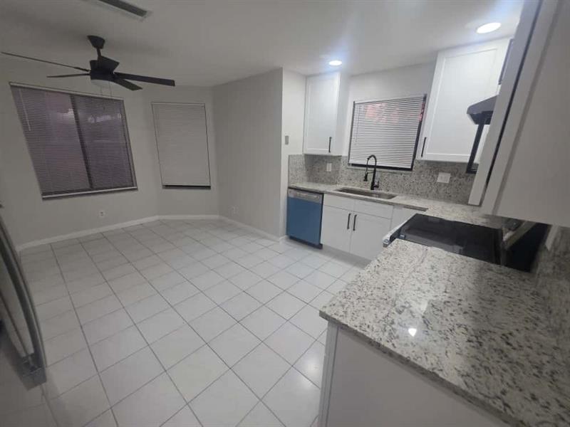 Image 7 of 25 For 11532 43rd St