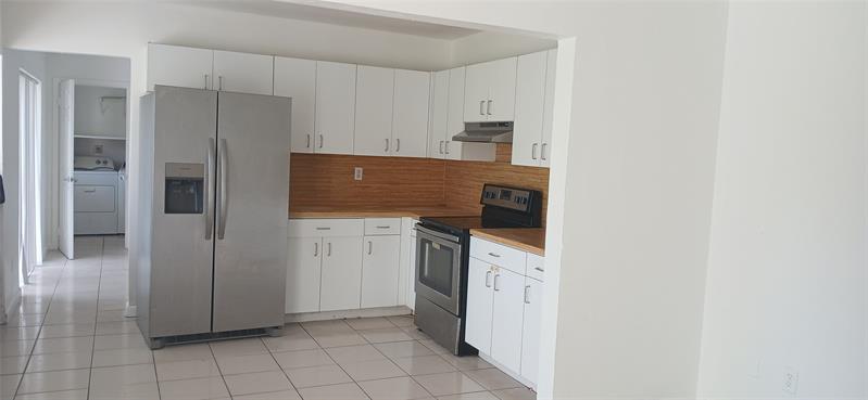 Image 10 of 27 For 8760 181st Ter