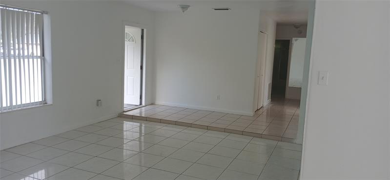 Image 5 of 27 For 8760 181st Ter