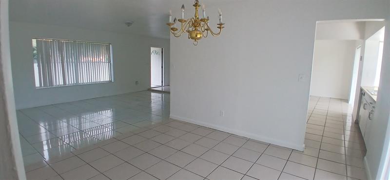 Image 9 of 27 For 8760 181st Ter