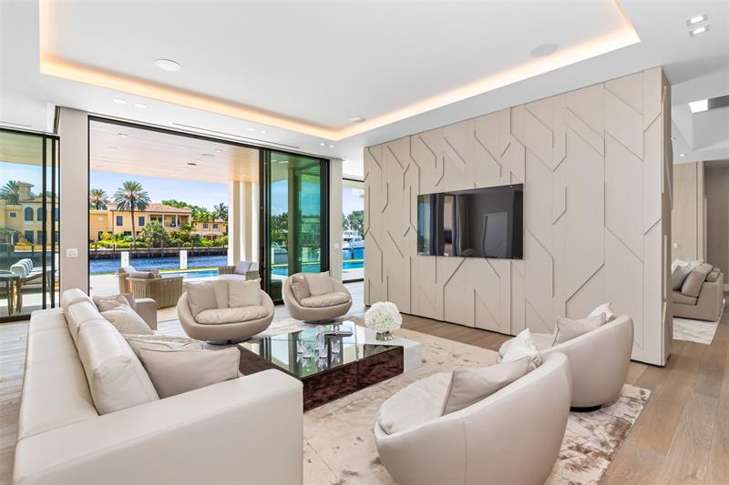 Image 20 of 96 For 68 Isla Bahia Drive
