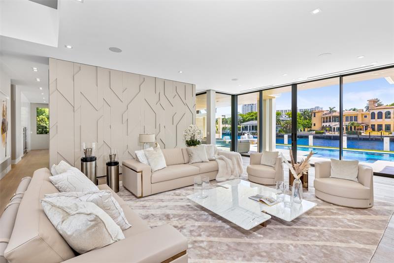 Image 35 of 96 For 68 Isla Bahia Drive