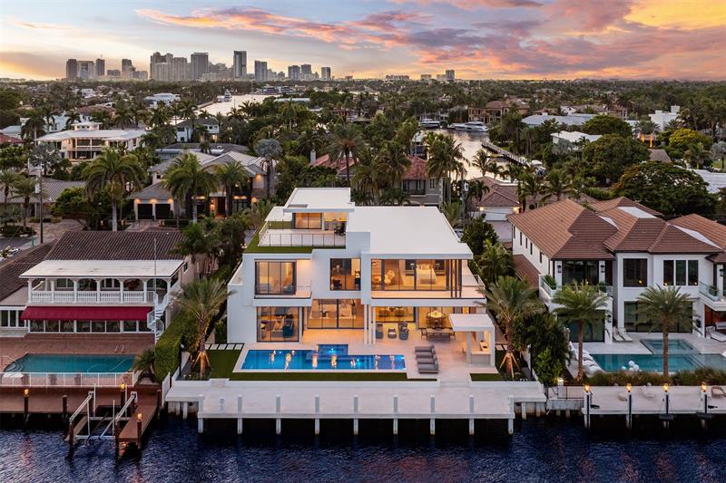 Image 5 of 96 For 68 Isla Bahia Drive
