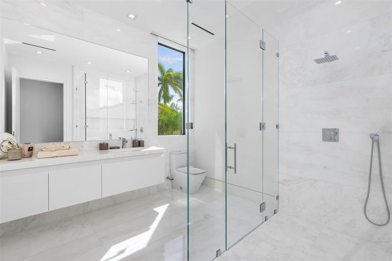 Image 63 of 96 For 68 Isla Bahia Drive