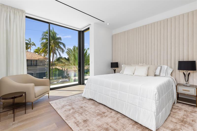 Image 64 of 96 For 68 Isla Bahia Drive