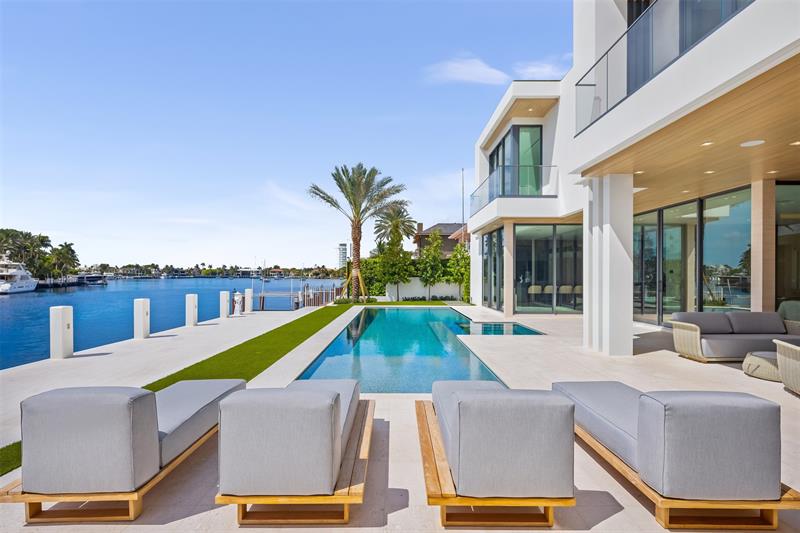 Image 72 of 96 For 68 Isla Bahia Drive