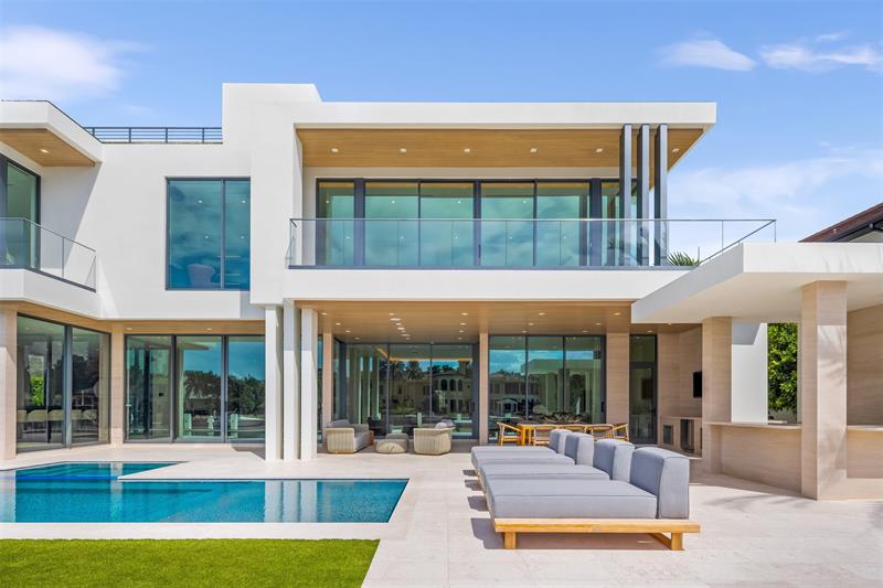 Image 75 of 96 For 68 Isla Bahia Drive