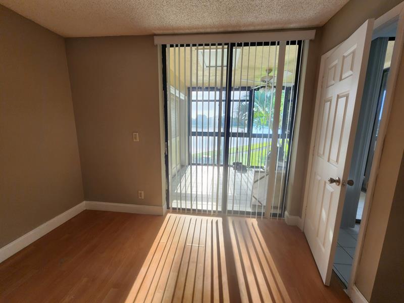 Image 15 of 50 For 2738 Carambola Cir  1913