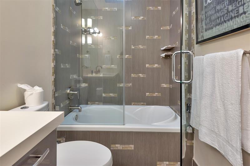 Image 45 of 55 For 3050 43rd St